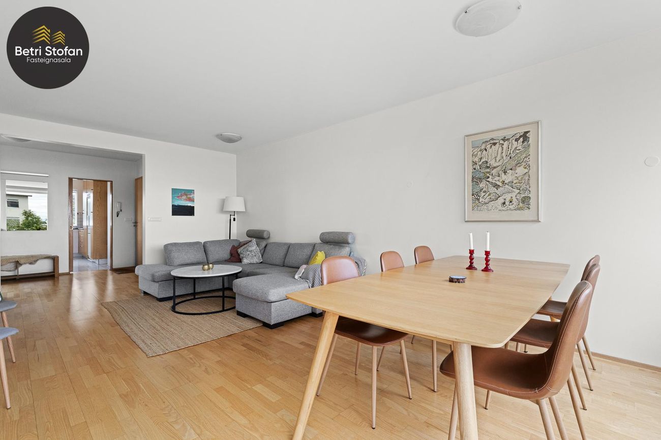 Háaleitisbraut 52, 108 Reykjavík