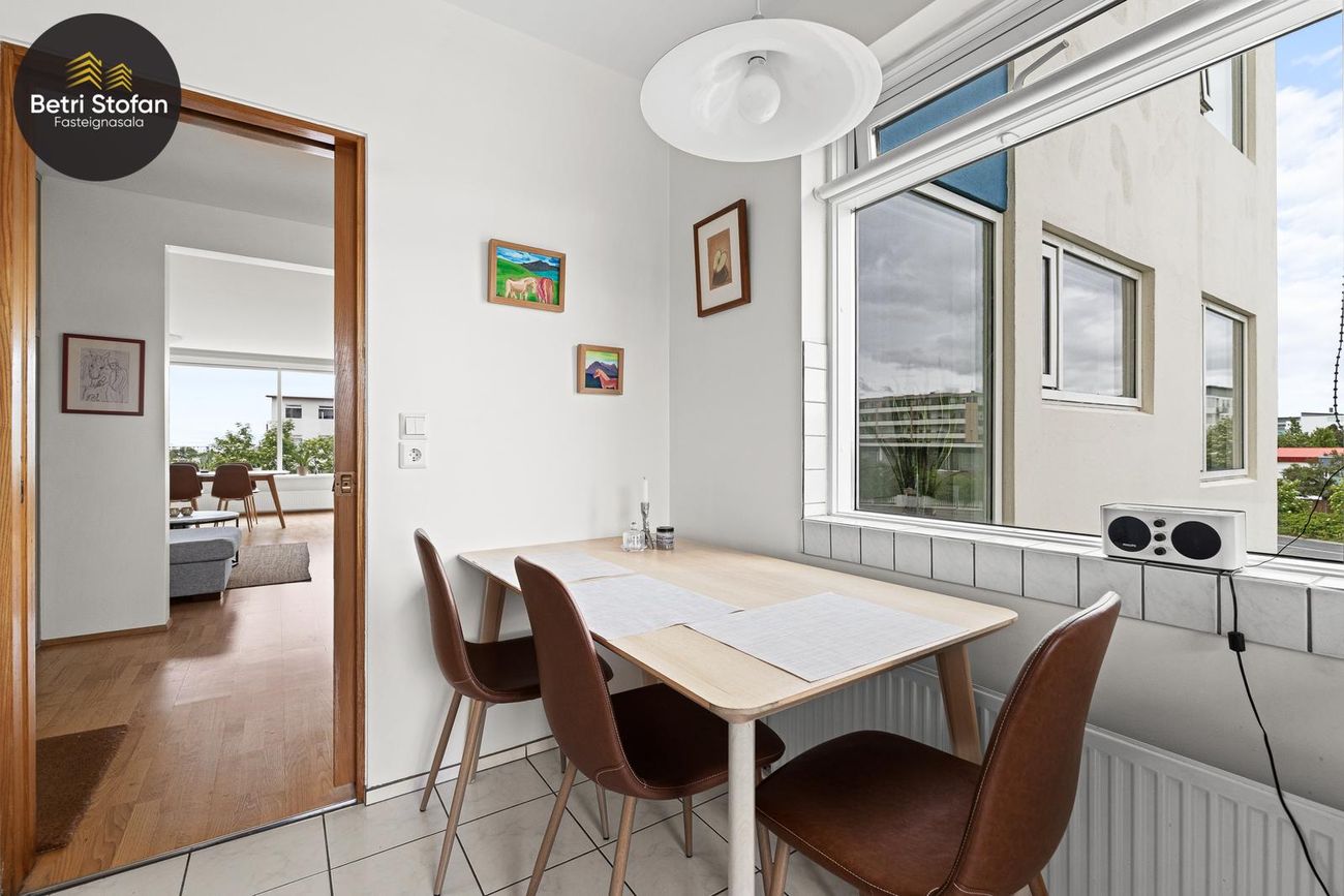Háaleitisbraut 52, 108 Reykjavík