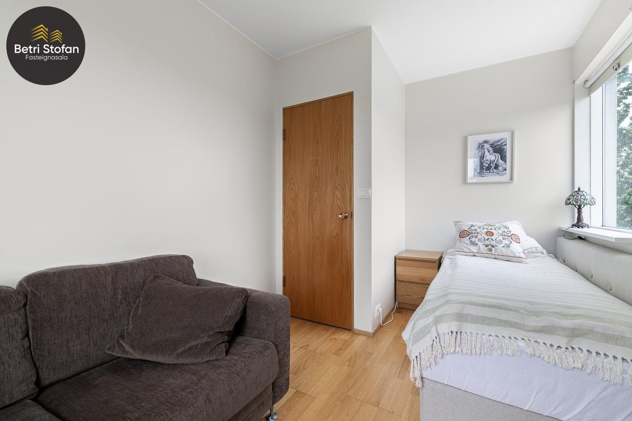 Háaleitisbraut 52, 108 Reykjavík