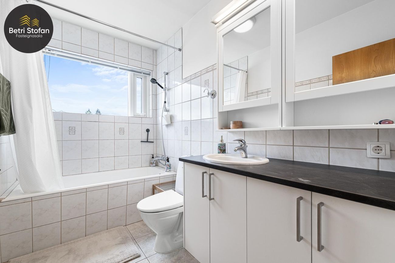 Háaleitisbraut 52, 108 Reykjavík
