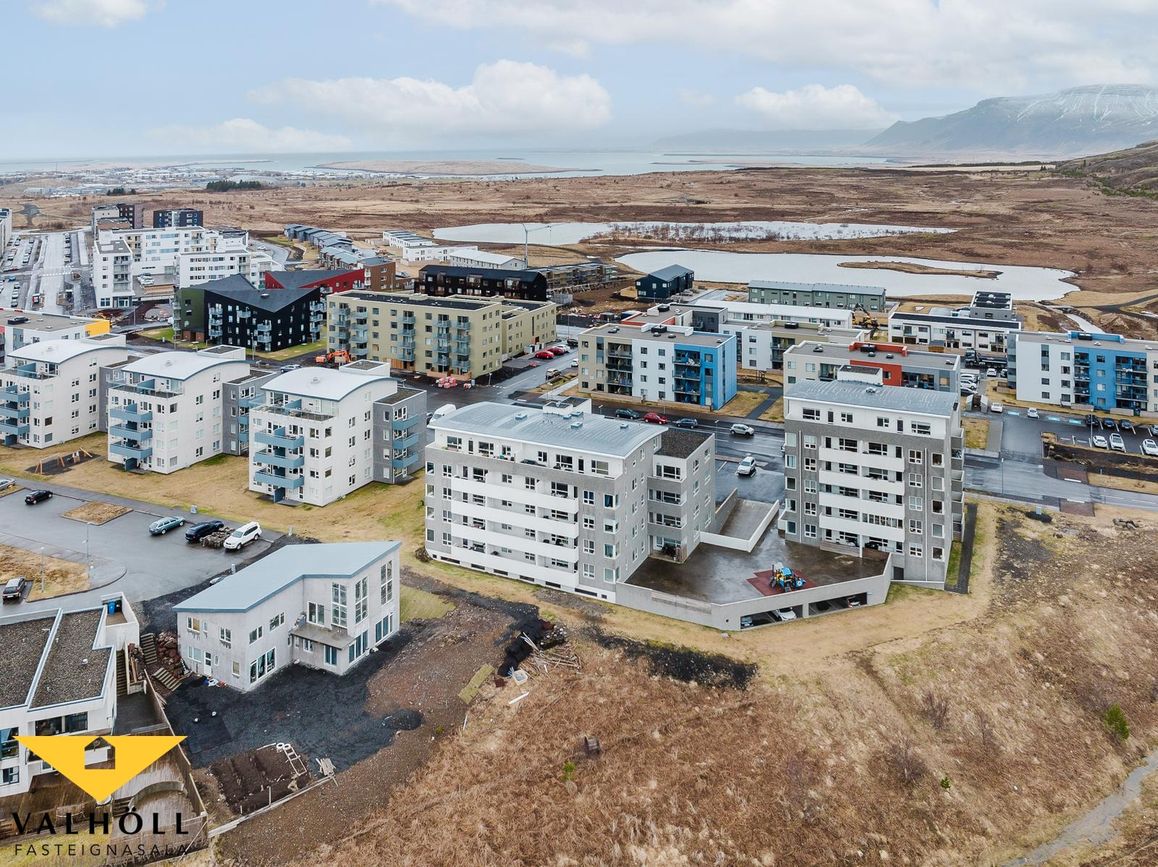 Skyggnisbraut 28 26-28, 113 Reykjavík