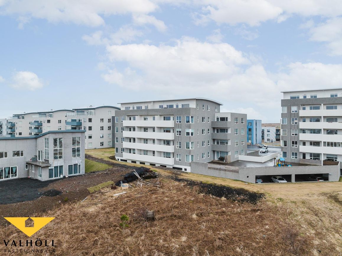 Skyggnisbraut 28 26-28, 113 Reykjavík