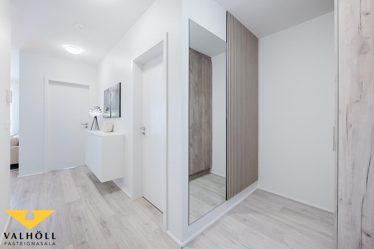 Skyggnisbraut 28 26-28, 113 Reykjavík