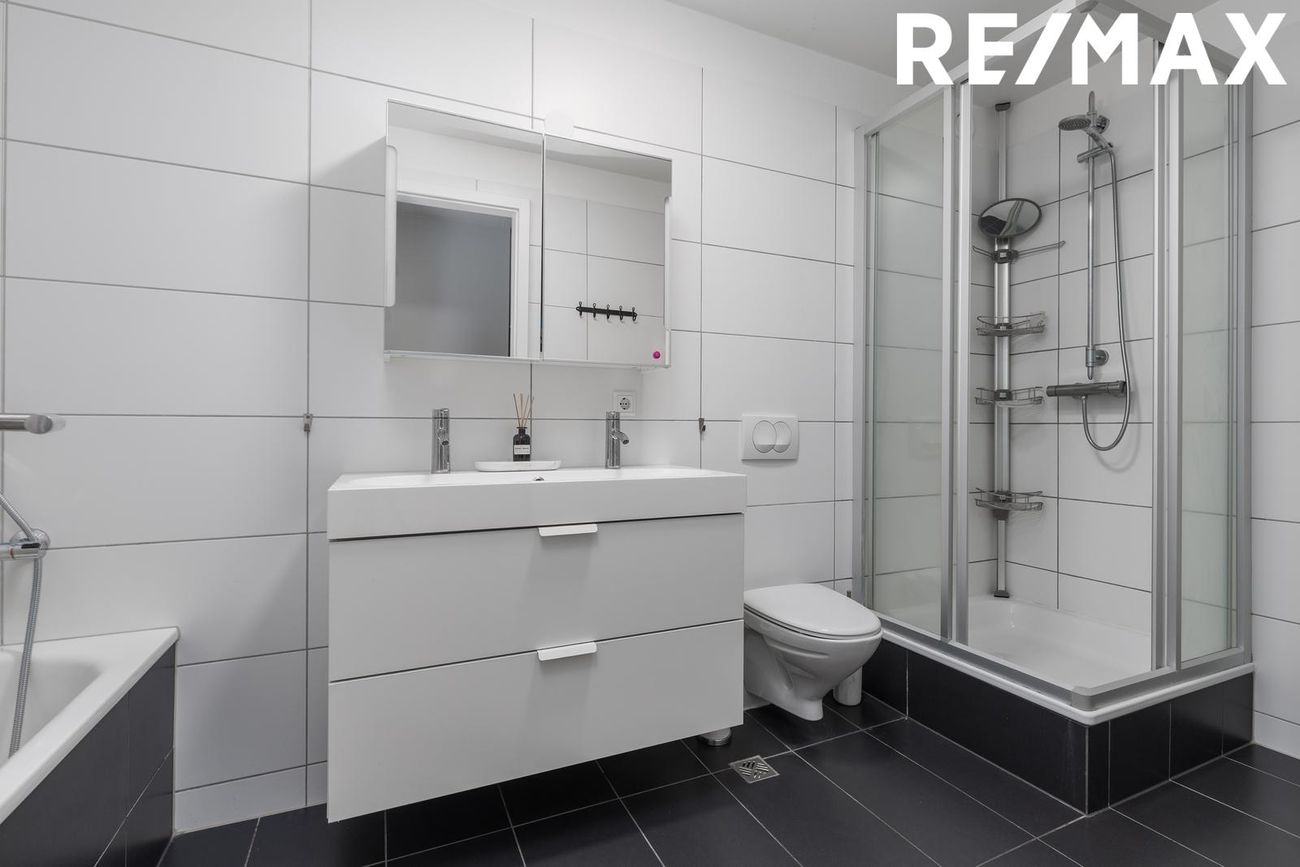 Vallakór 1 1-3 - 0204, 203 Kópavogur