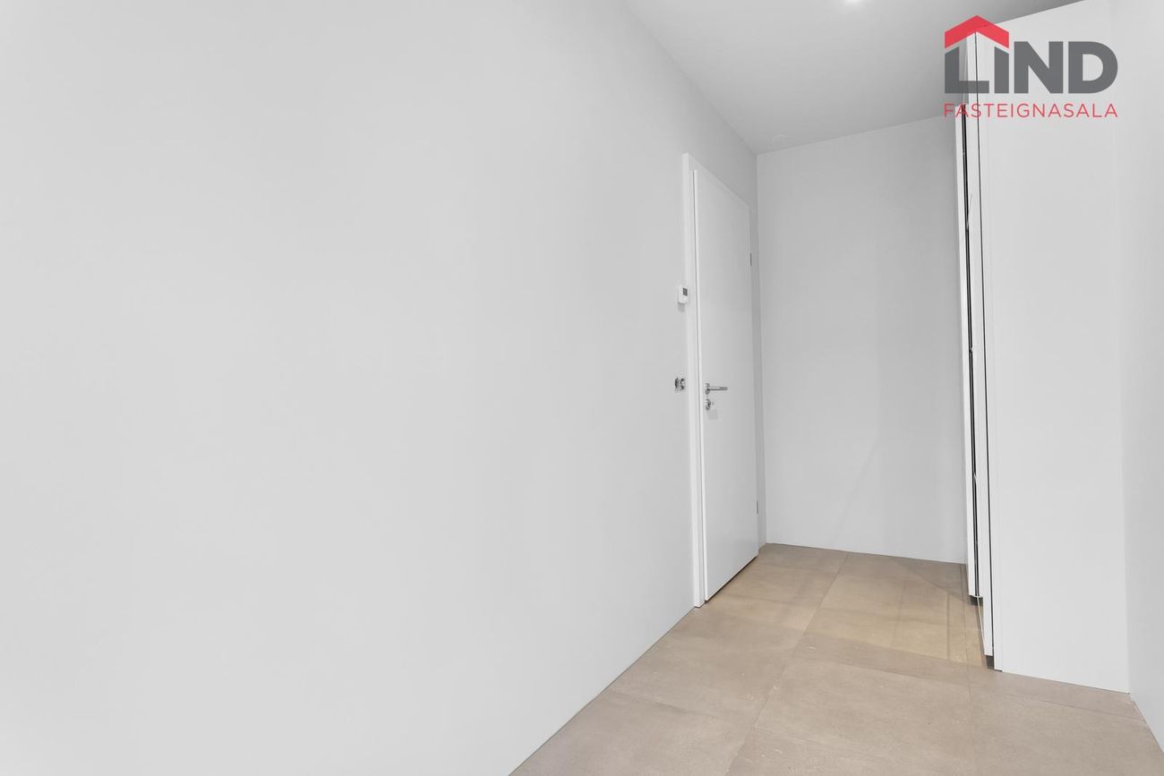 Fálkahlíð 3 3A - 0330, 102 Reykjavík