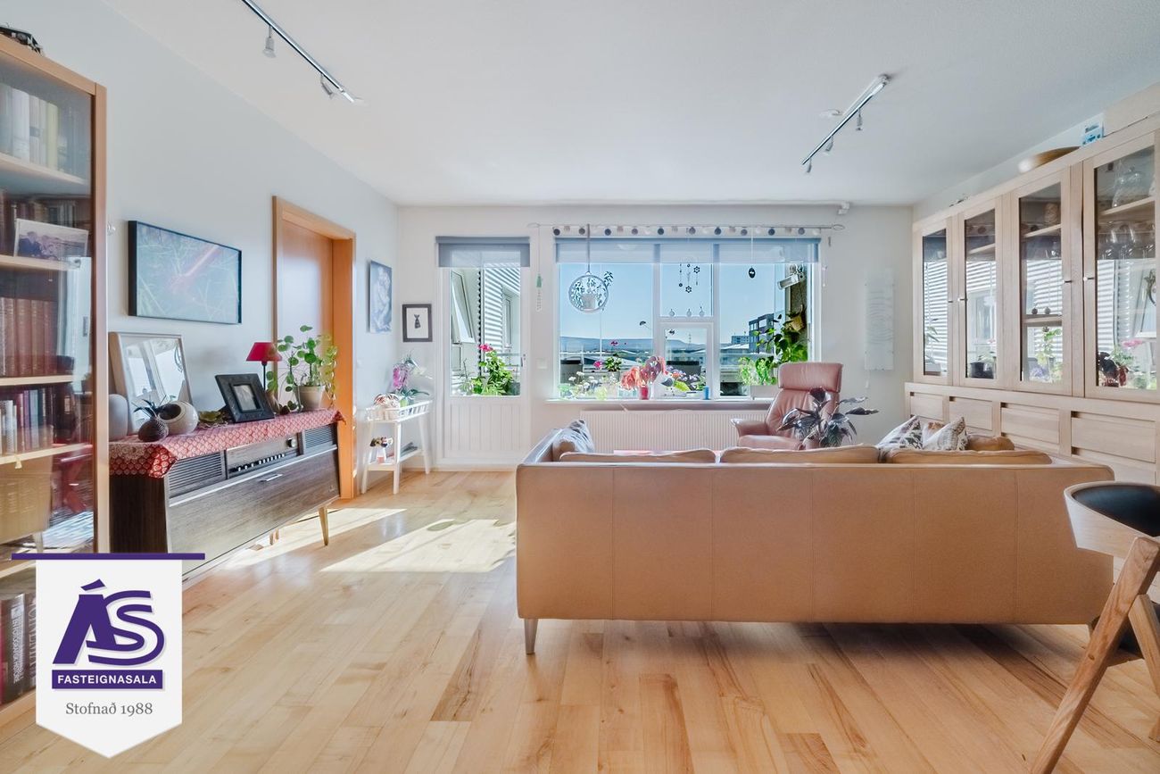 Berjavellir 2, 221 Hafnarfjörður