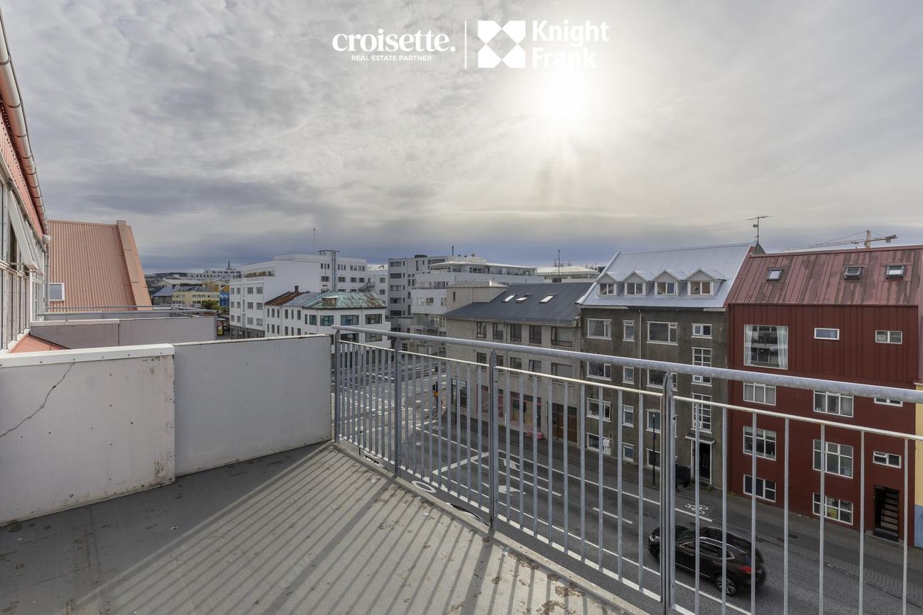 Hverfisgata 105, 101 Reykjavík