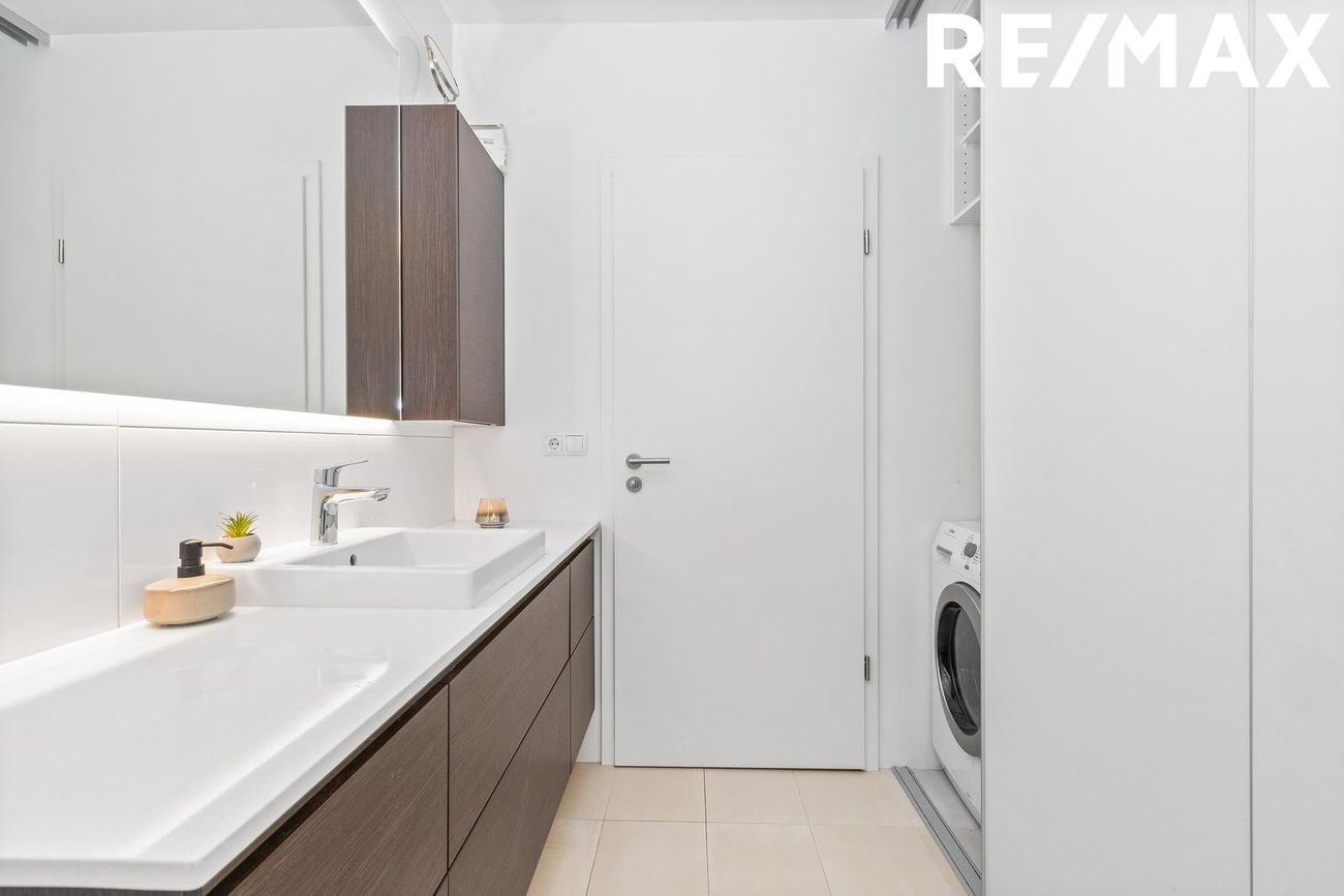 Grandavegur 42B, 107 Reykjavík