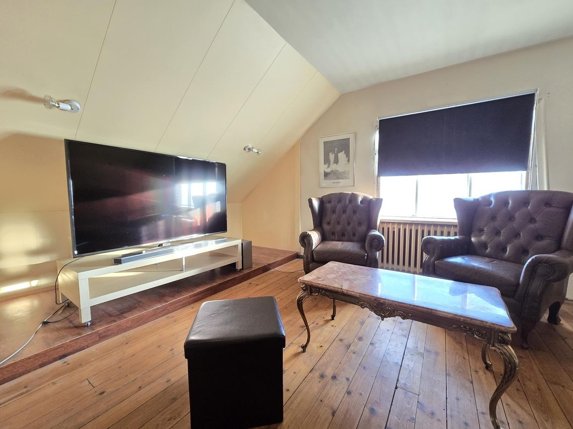Sæmundargata 9 - 0201, 550 Sveitarfélagið Skagafjörður