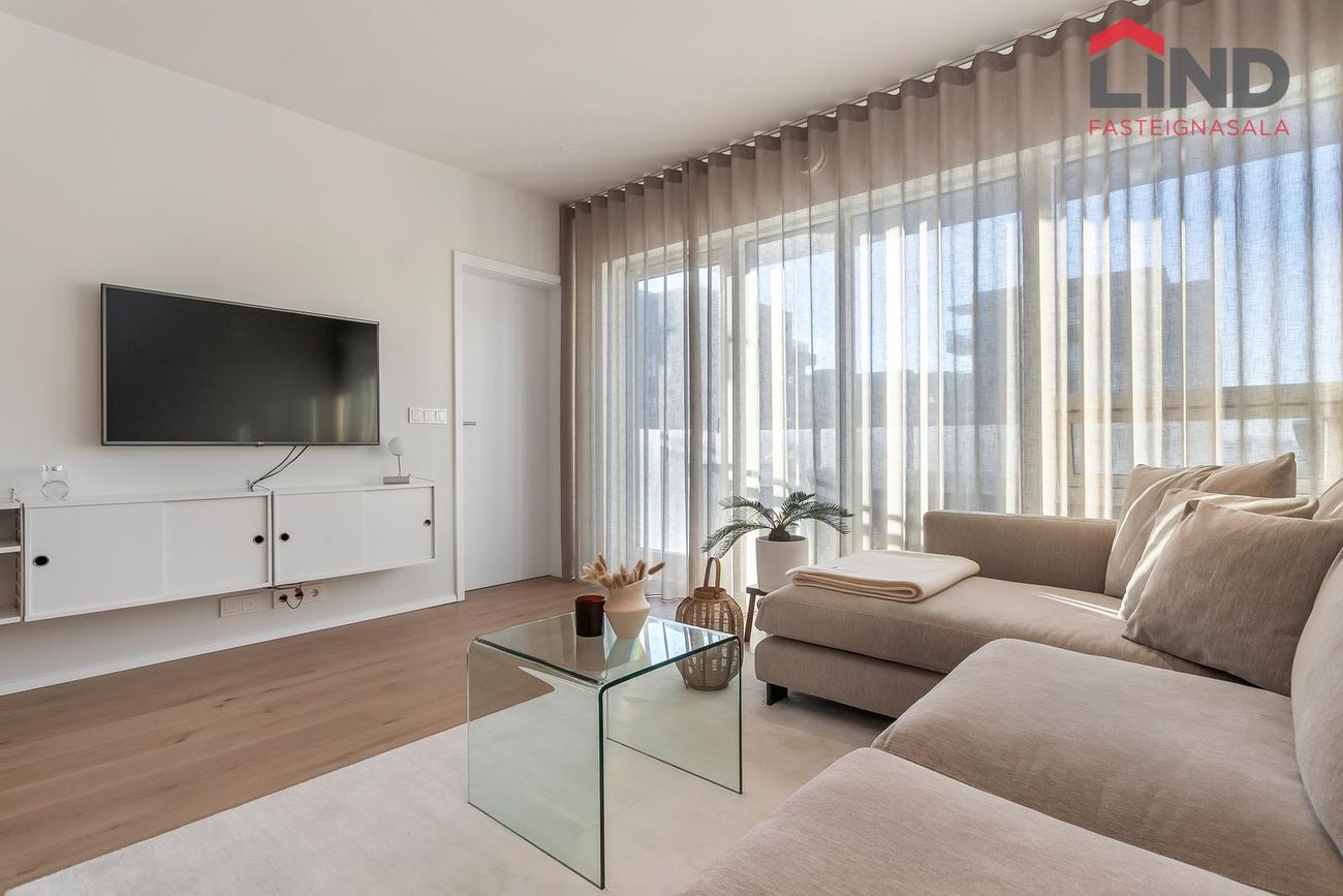 Áshamar 52 - 0311, 221 Hafnarfjörður