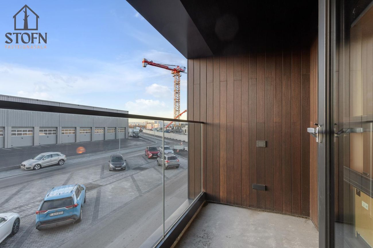 Jöfursbás 5, 112 Reykjavík