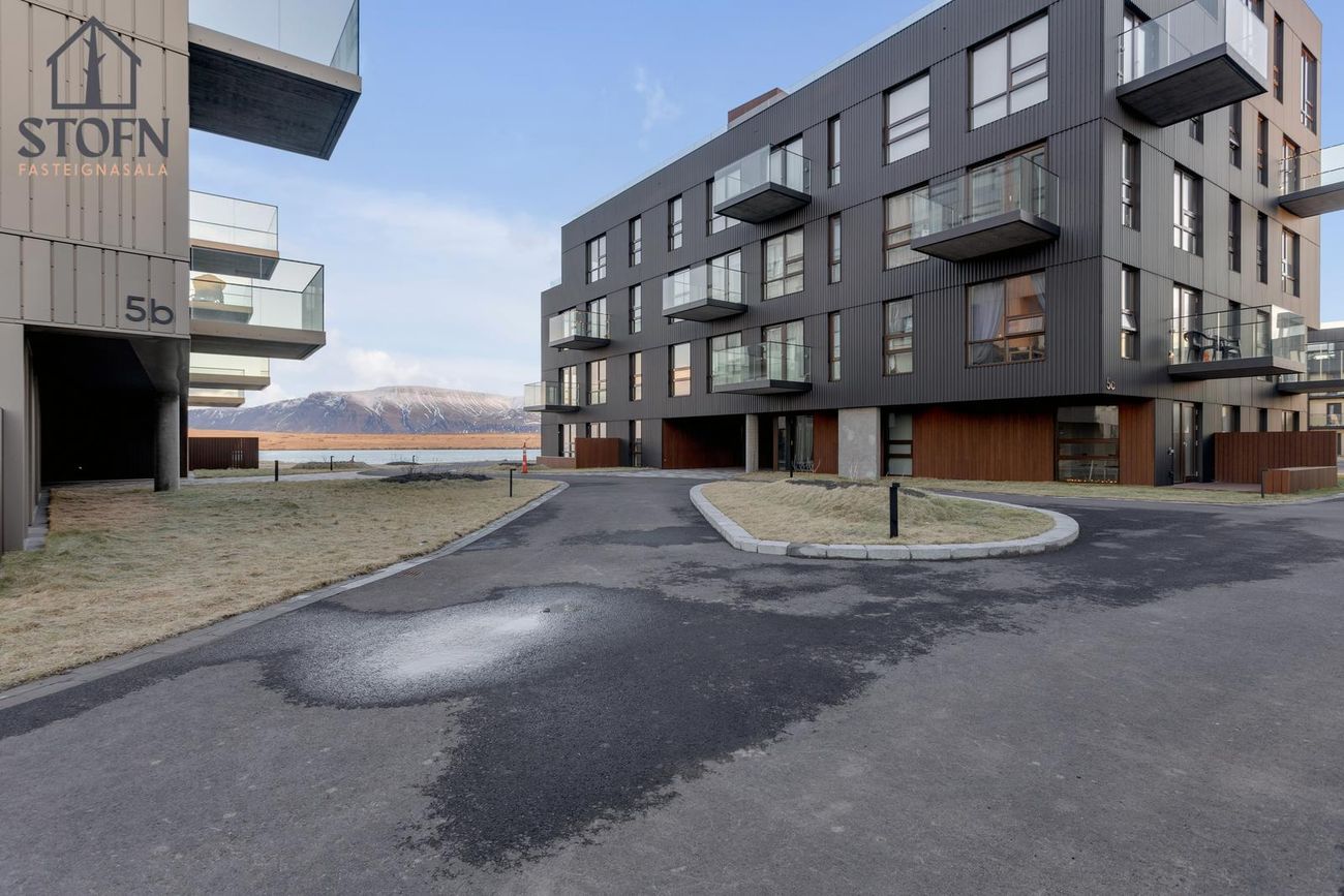 Jöfursbás 5, 112 Reykjavík