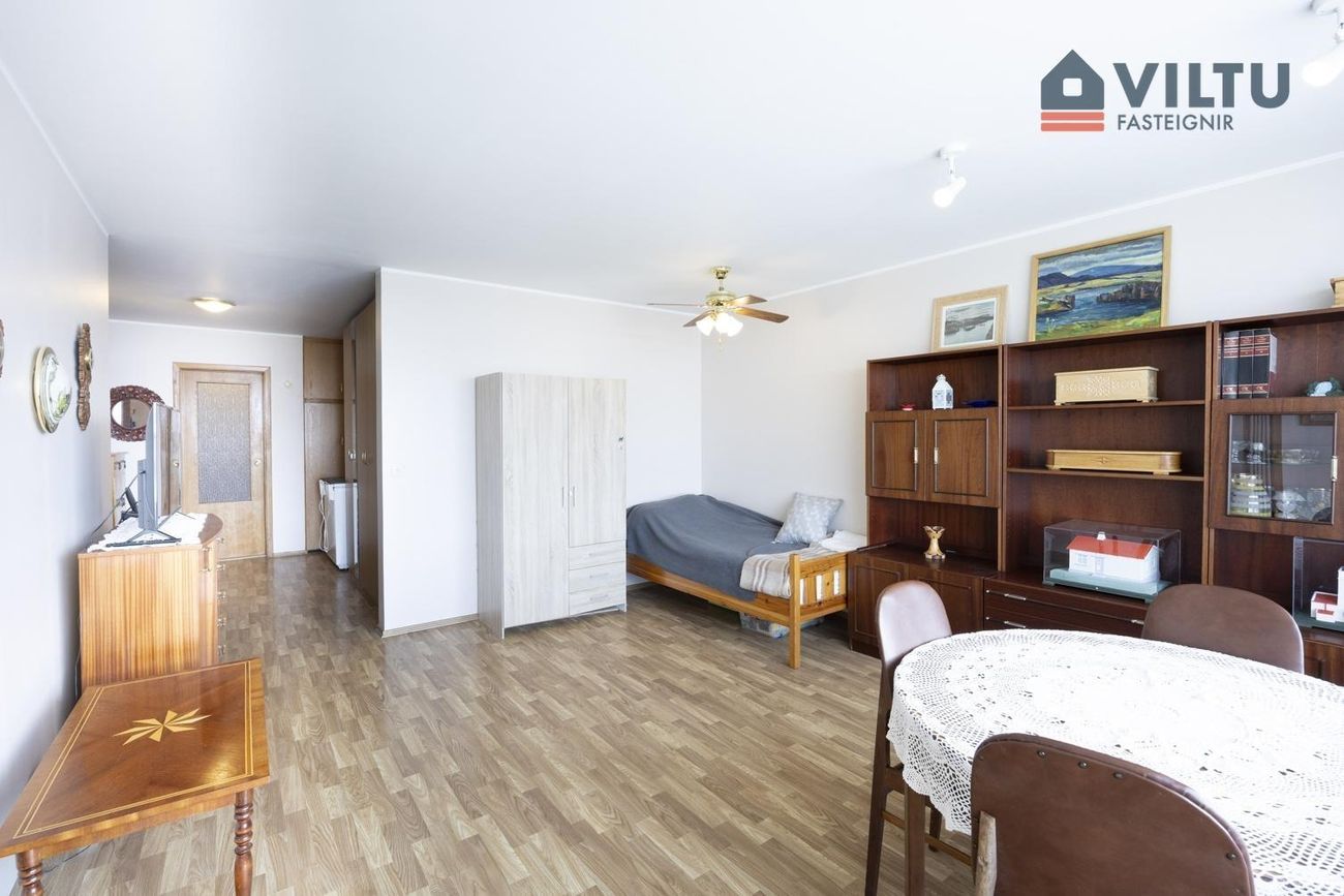 Hraunbær 12A - 0104, 110 Reykjavík