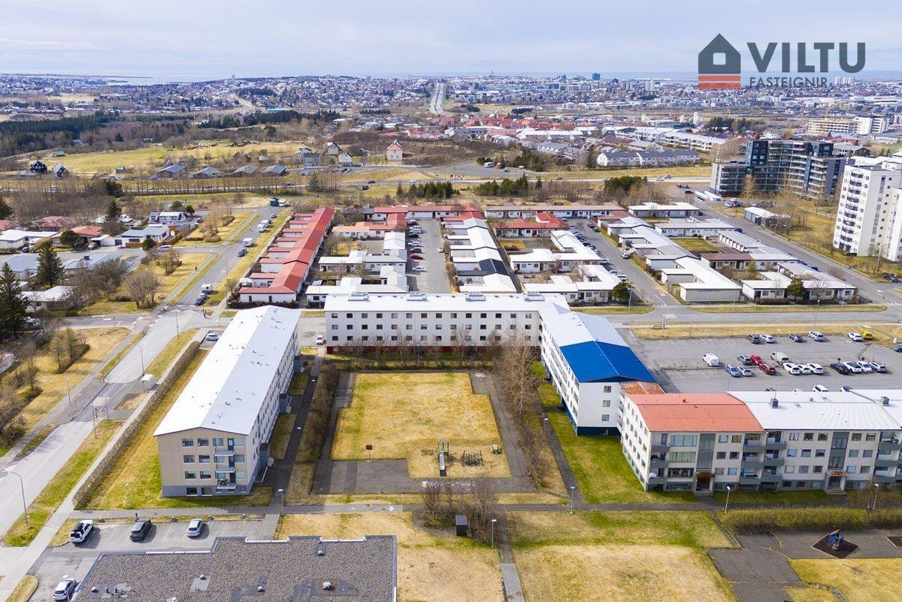 Hraunbær 12A - 0104, 110 Reykjavík