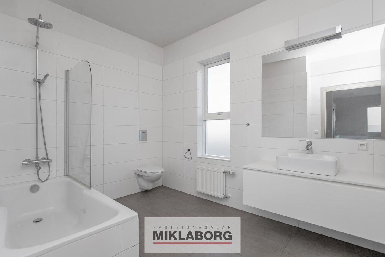 Holtsvegur 41, 210 Garðabær