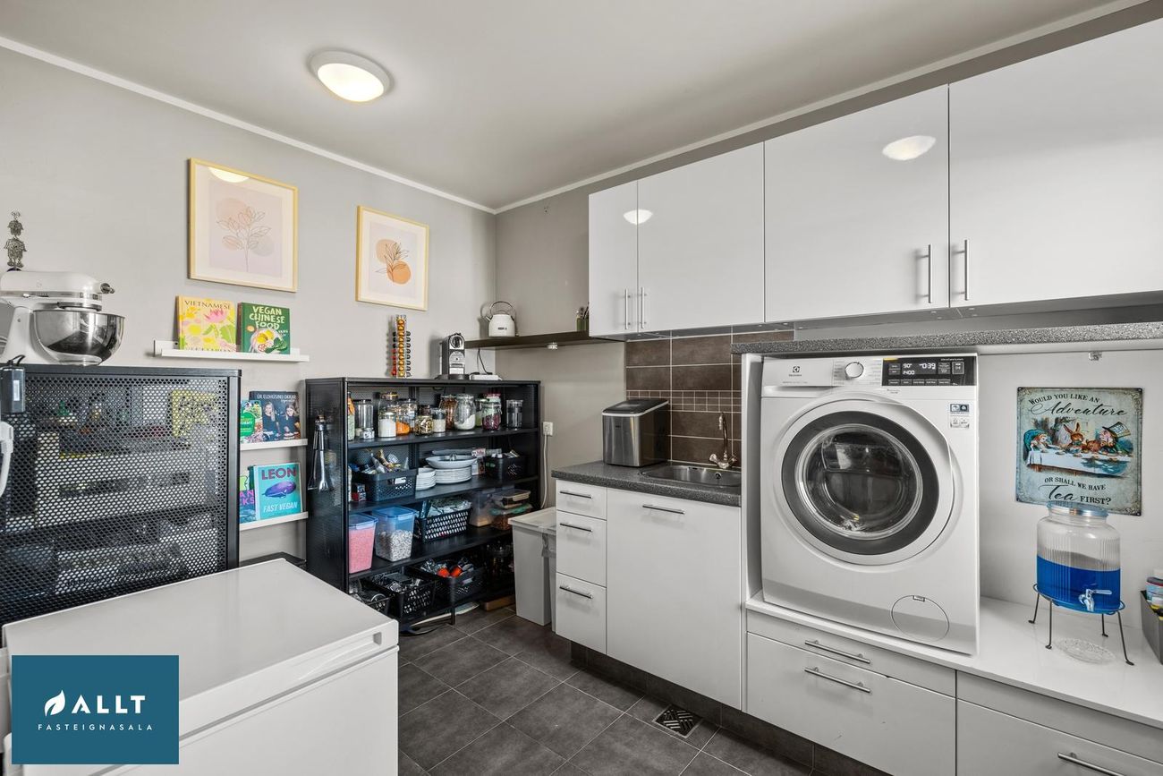 Engjadalur 4, 260 Reykjanesbær