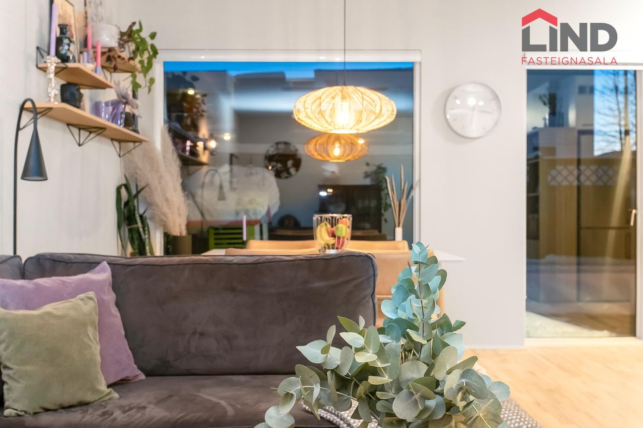 Klapparhlíð 13, 270 Mosfellsbær