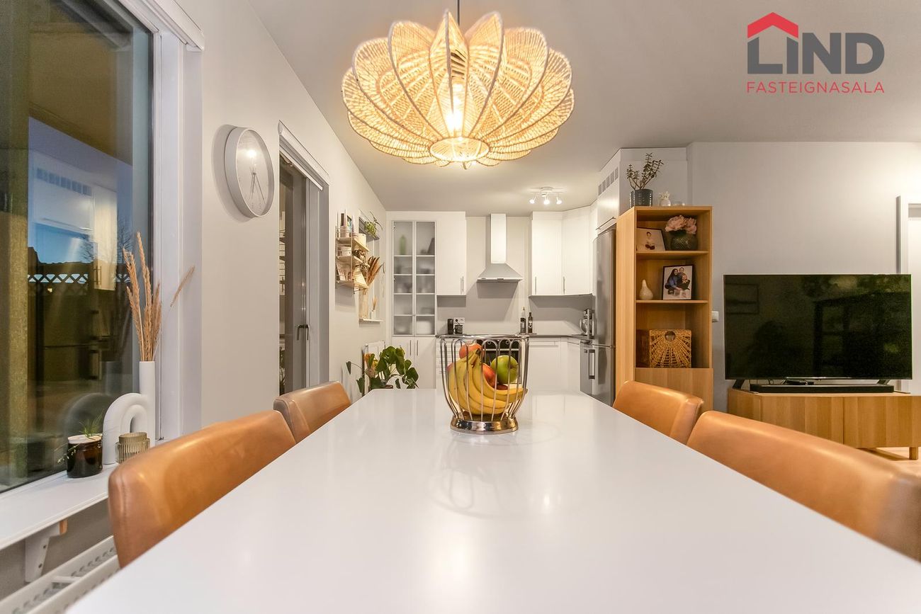 Klapparhlíð 13, 270 Mosfellsbær