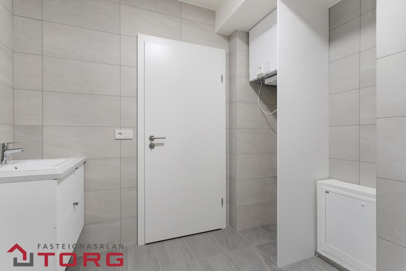 Áshamar 26 - 0402, 221 Hafnarfjörður