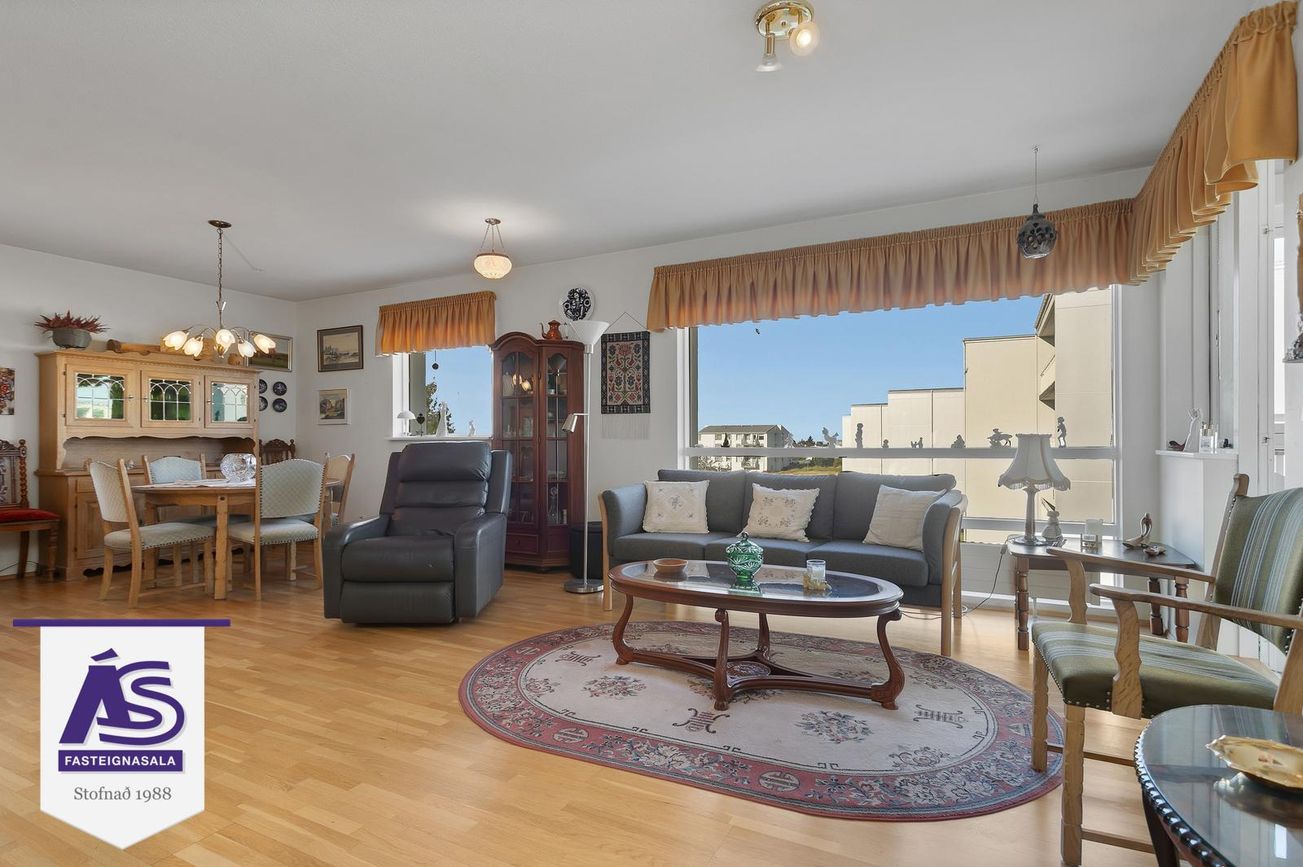 Hjallabraut 33, 220 Hafnarfjörður