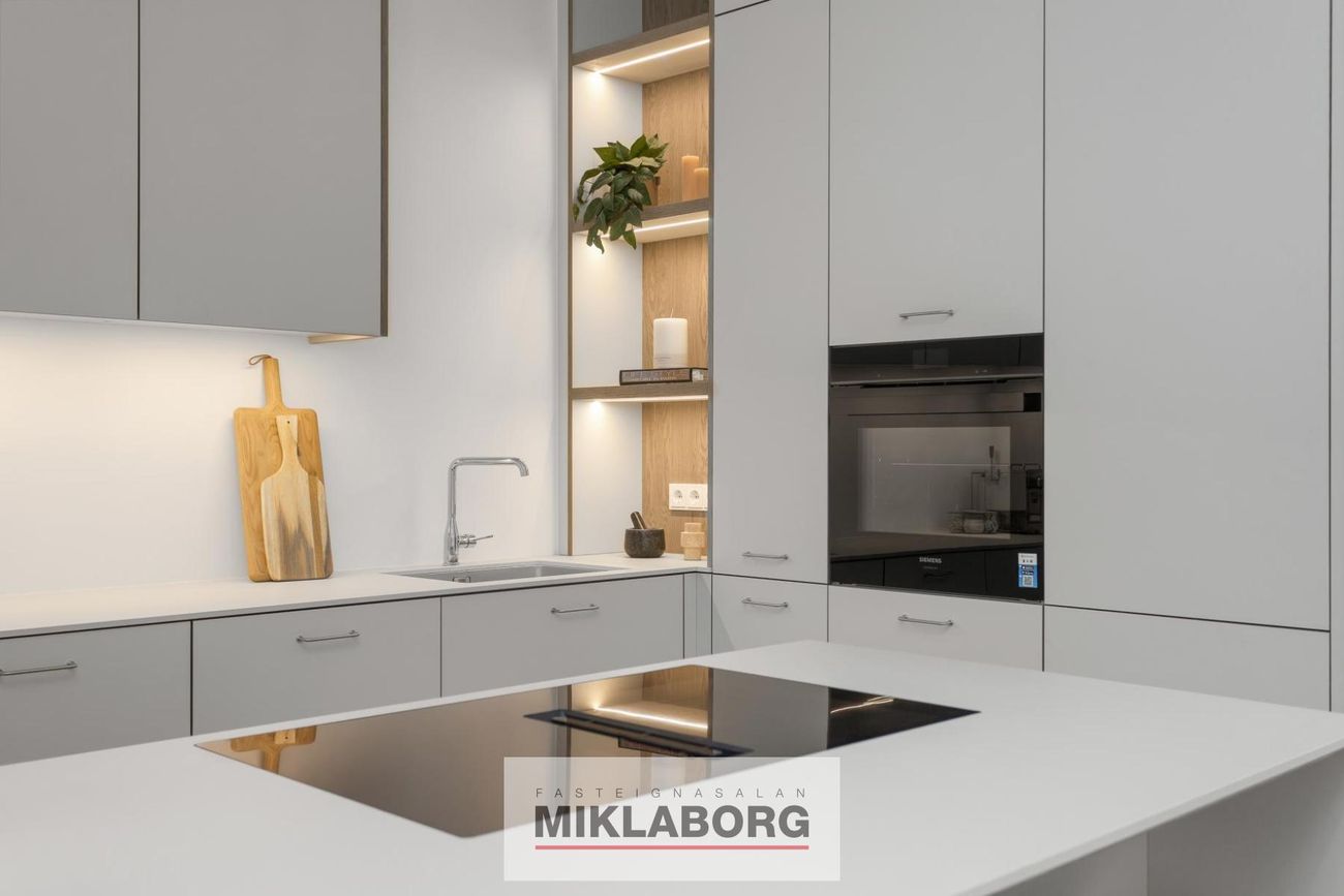 Hafnarbraut 10B, 200 Kópavogur