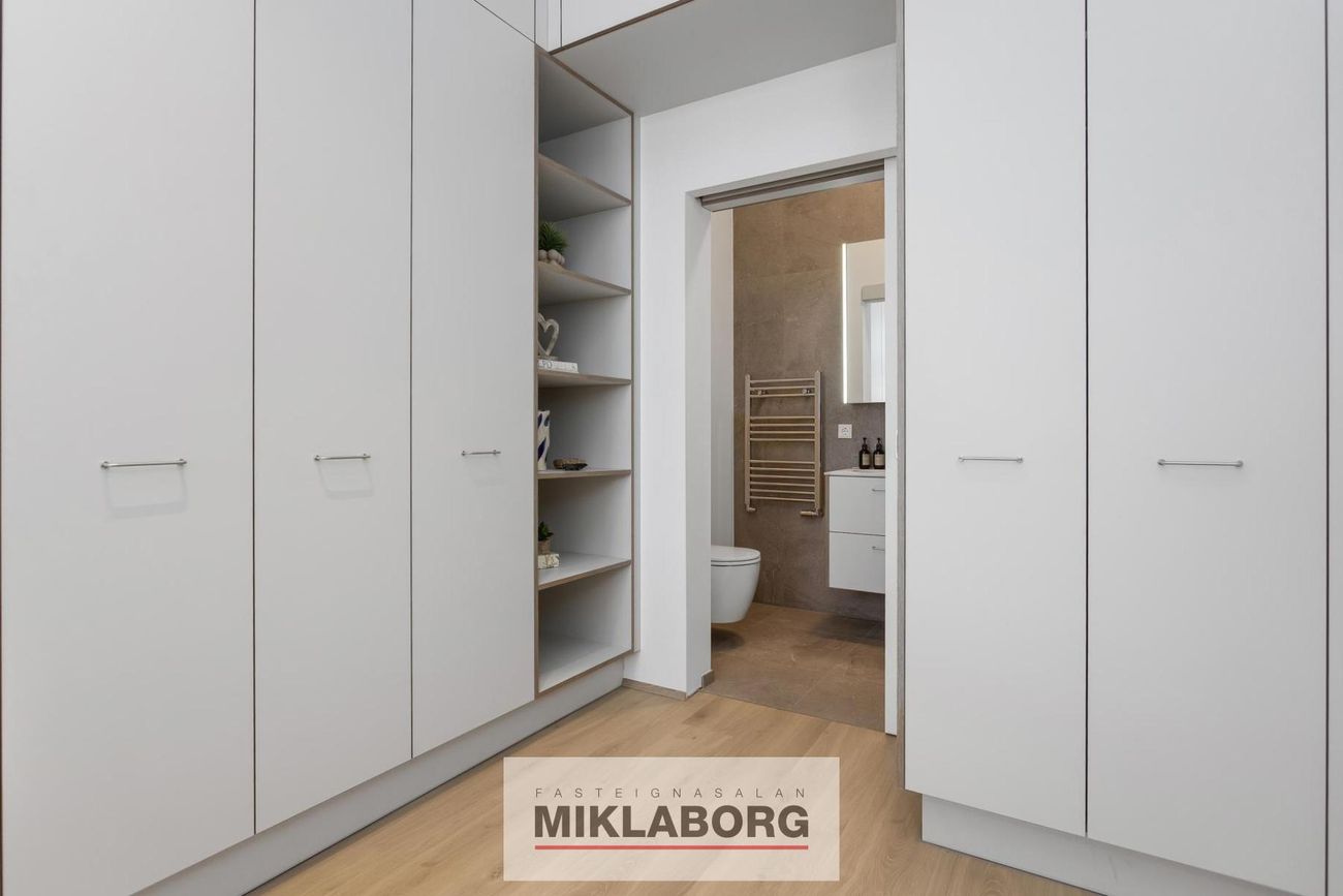 Hafnarbraut 10B, 200 Kópavogur