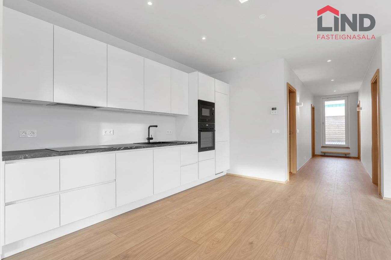 Fálkahlíð 5 - 0511, 102 Reykjavík