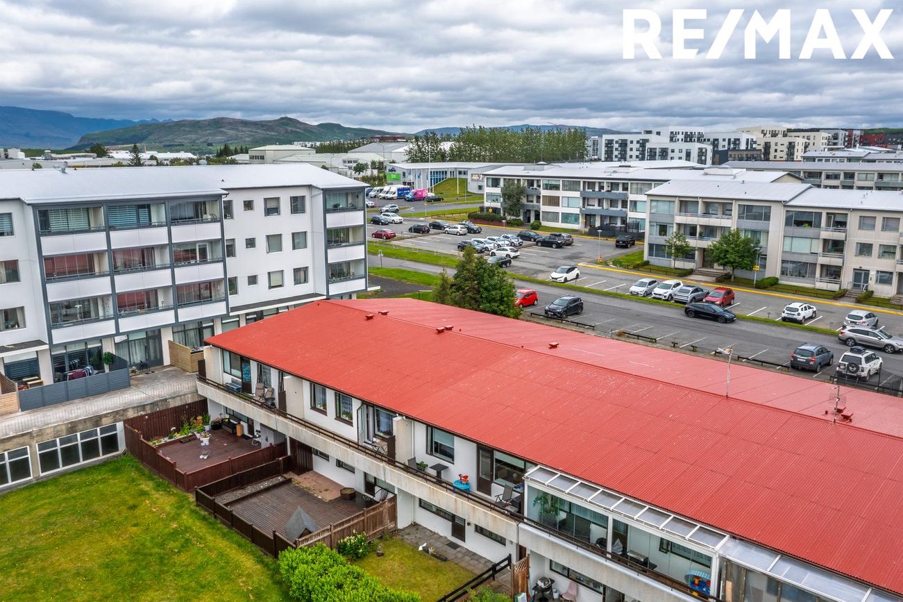 Hraunbær 102F, 110 Reykjavík