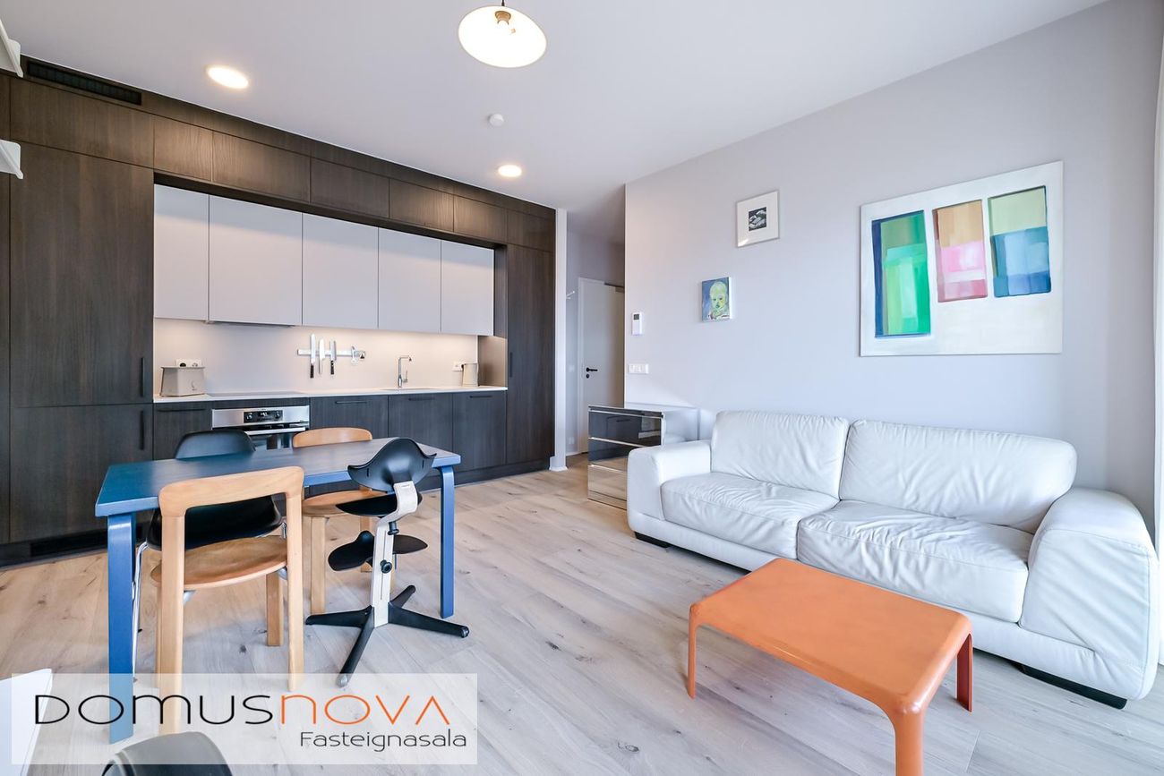 Jöfursbás 7B, 112 Reykjavík