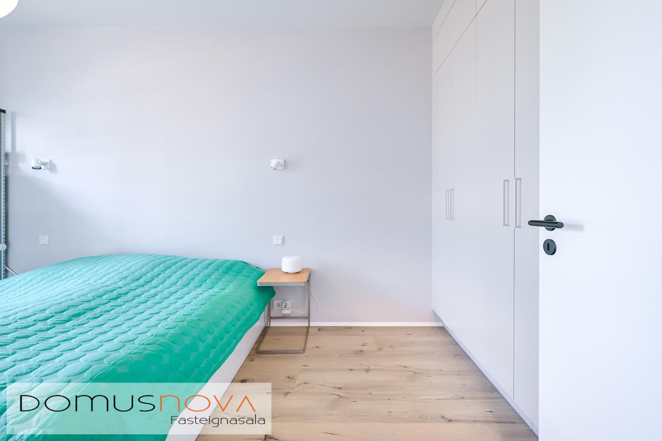 Jöfursbás 7B, 112 Reykjavík