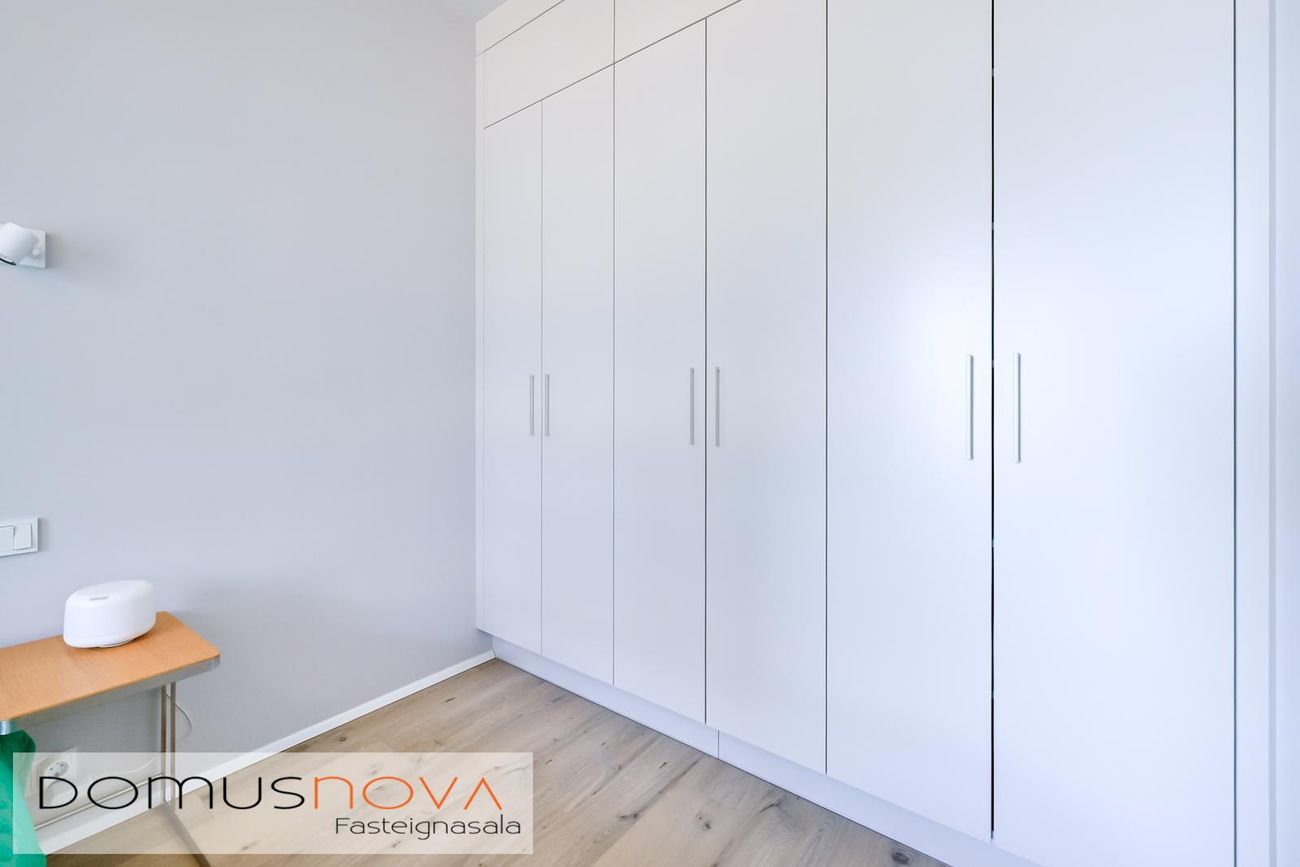 Jöfursbás 7B, 112 Reykjavík