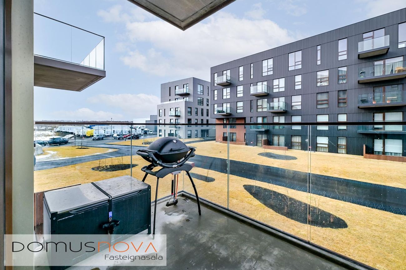 Jöfursbás 7B, 112 Reykjavík