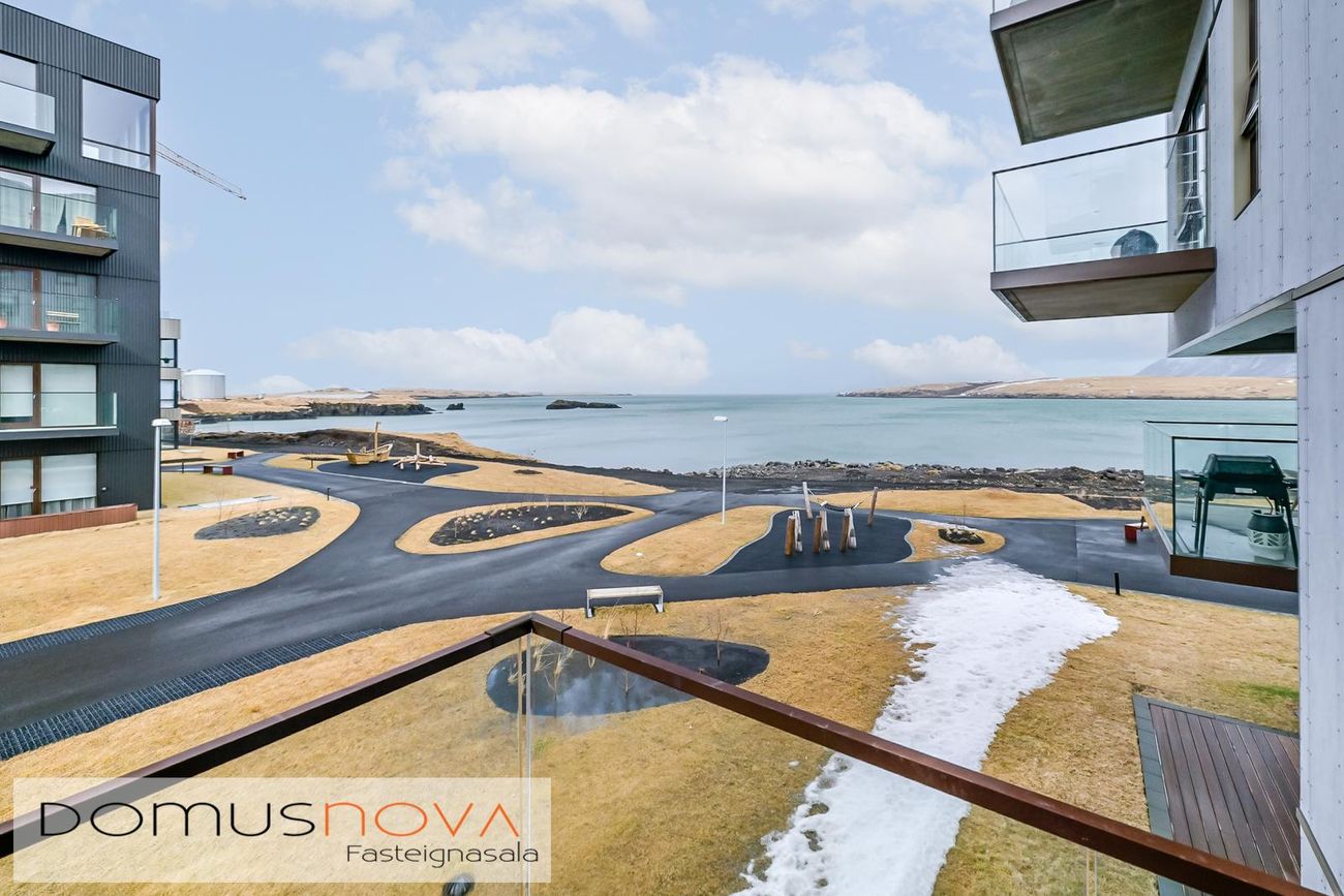 Jöfursbás 7B, 112 Reykjavík