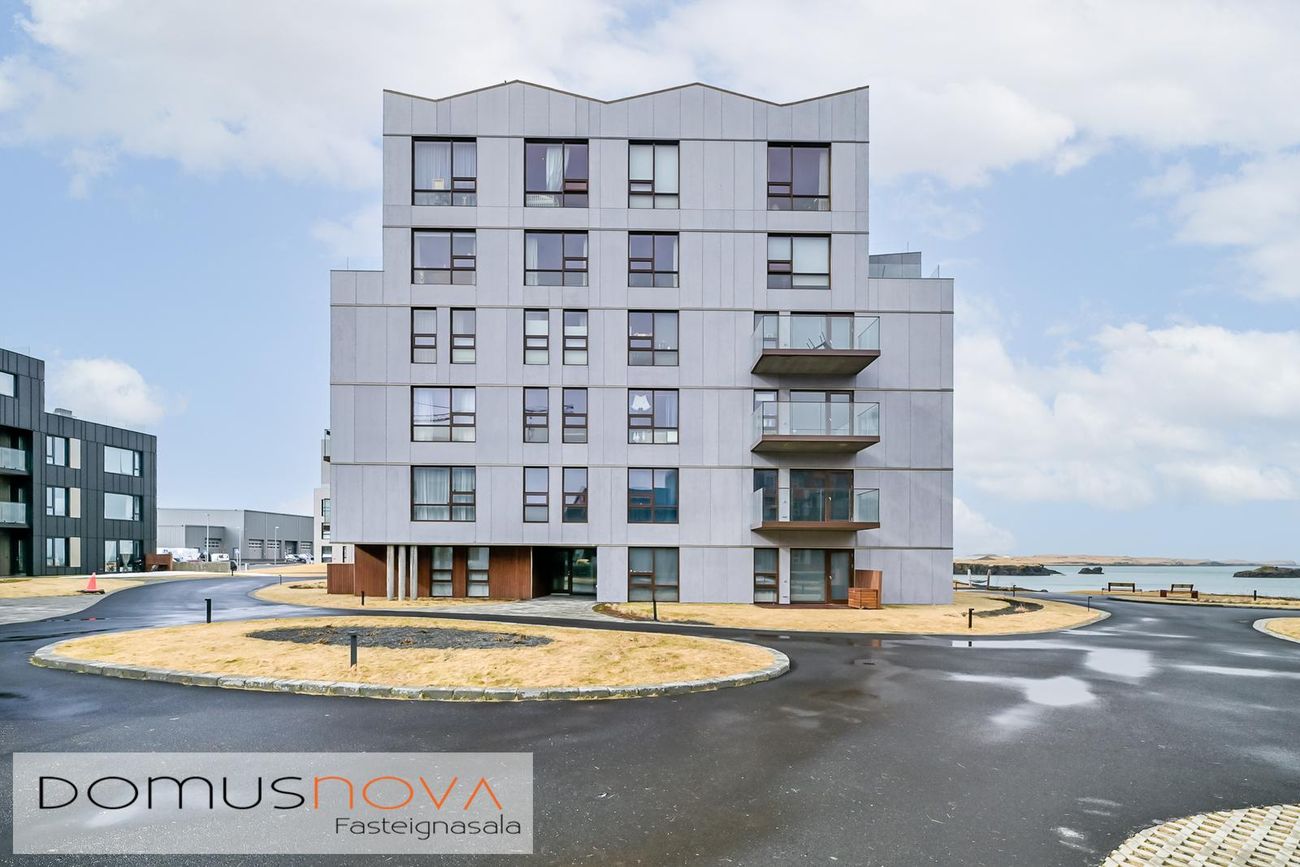 Jöfursbás 7B, 112 Reykjavík