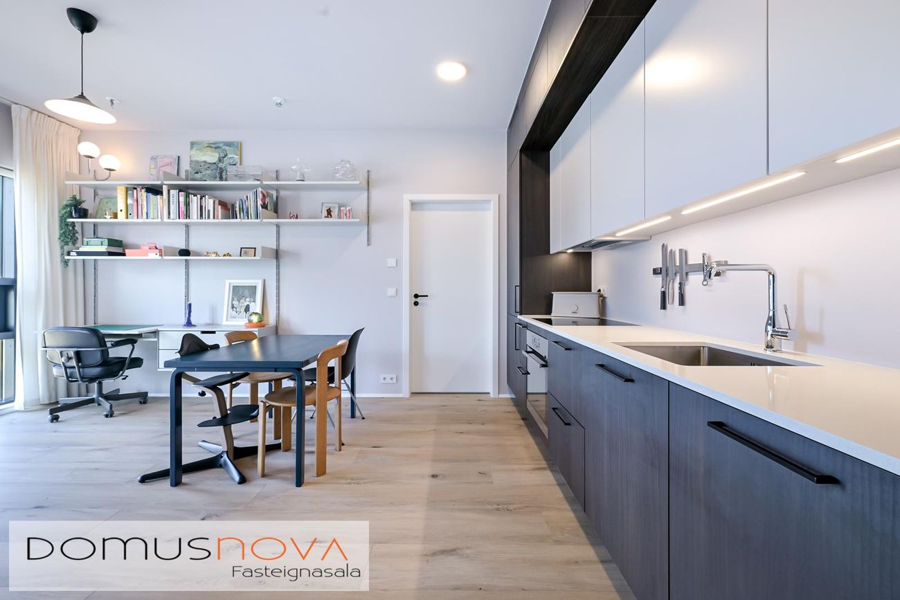 Jöfursbás 7B, 112 Reykjavík