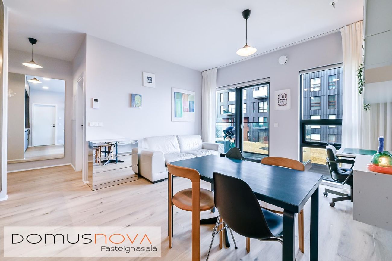 Jöfursbás 7B, 112 Reykjavík