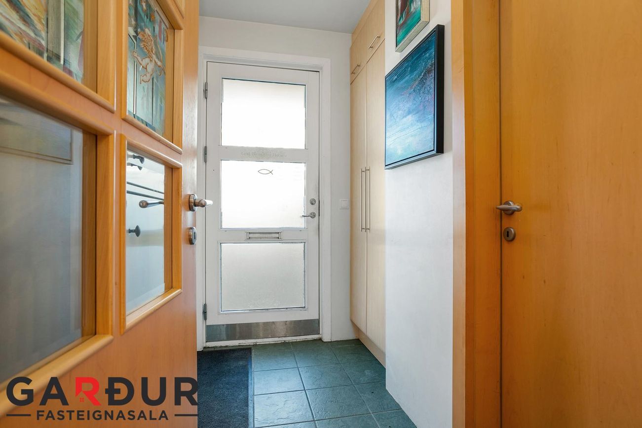 Burknavellir 17C - 0103, 221 Hafnarfjörður