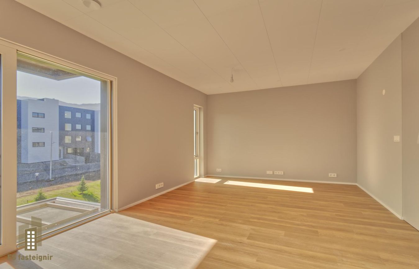 Lækjarmói 8, 603 Akureyri