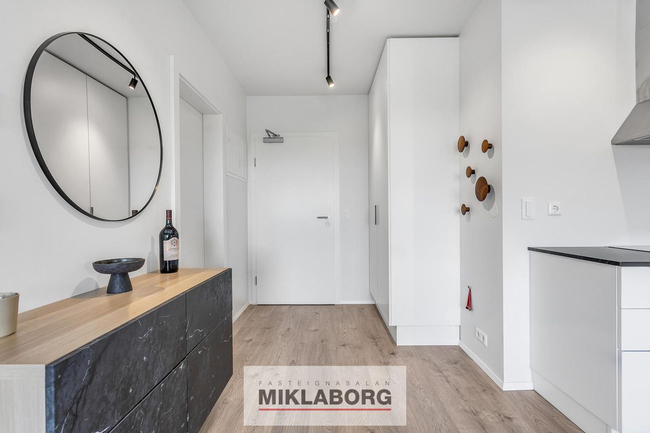 Skyggnisbraut 1, 113 Reykjavík
