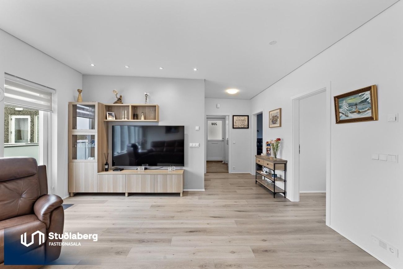 Engjadalur 8, 260 Reykjanesbær