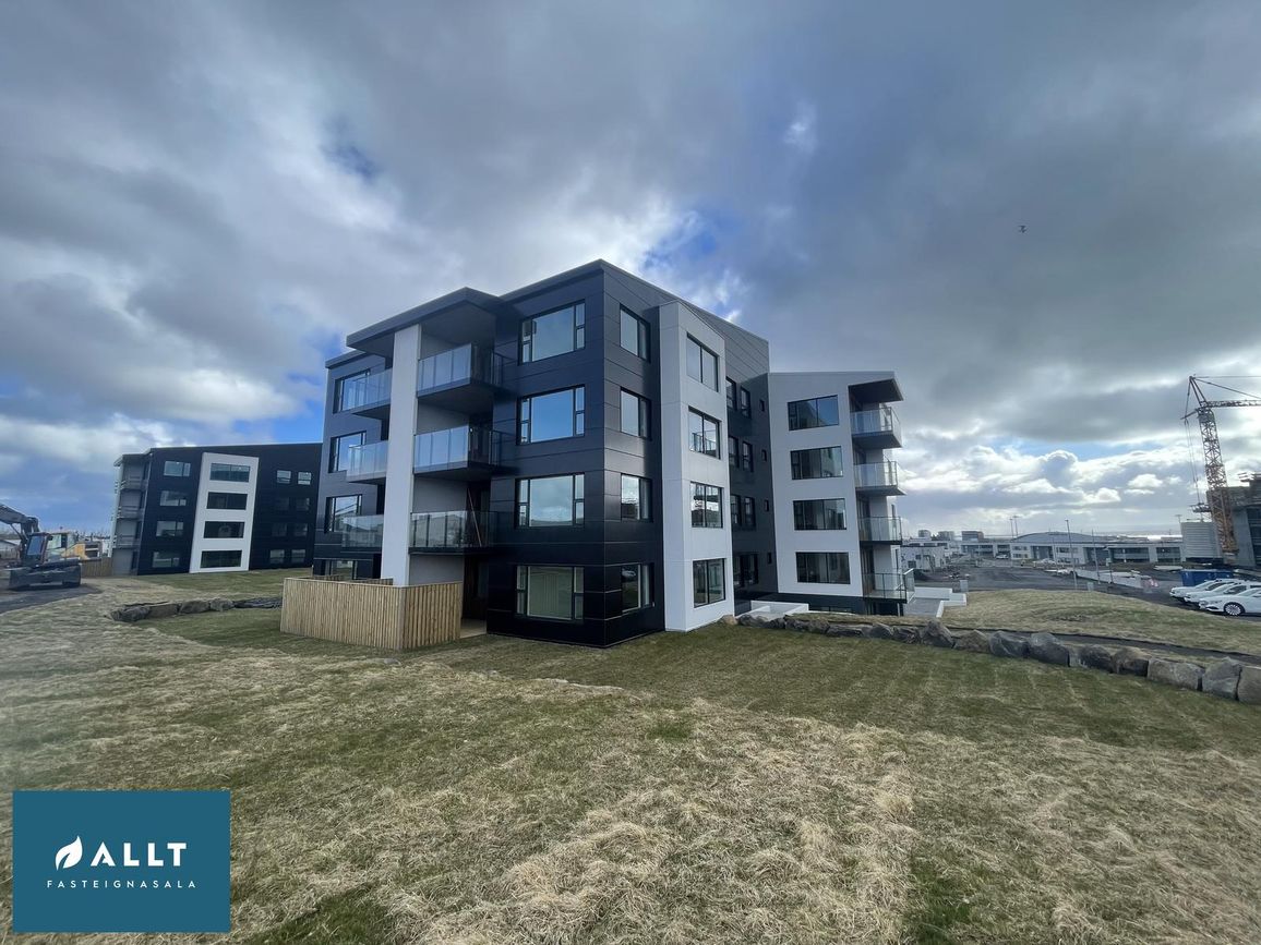 Asparlaut 24, 230 Reykjanesbær