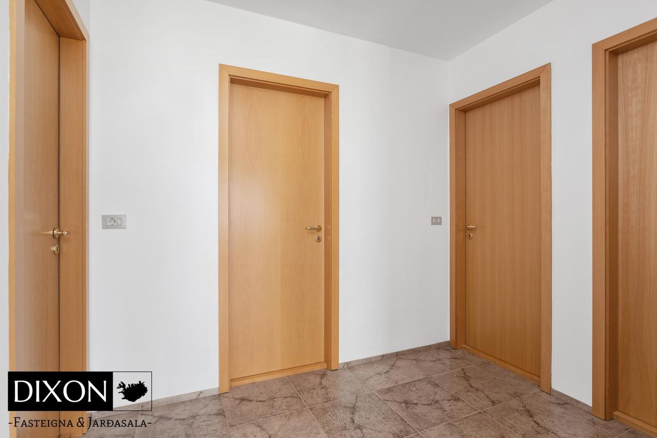 Lundarbrekka 16 - 0302, 200 Kópavogur