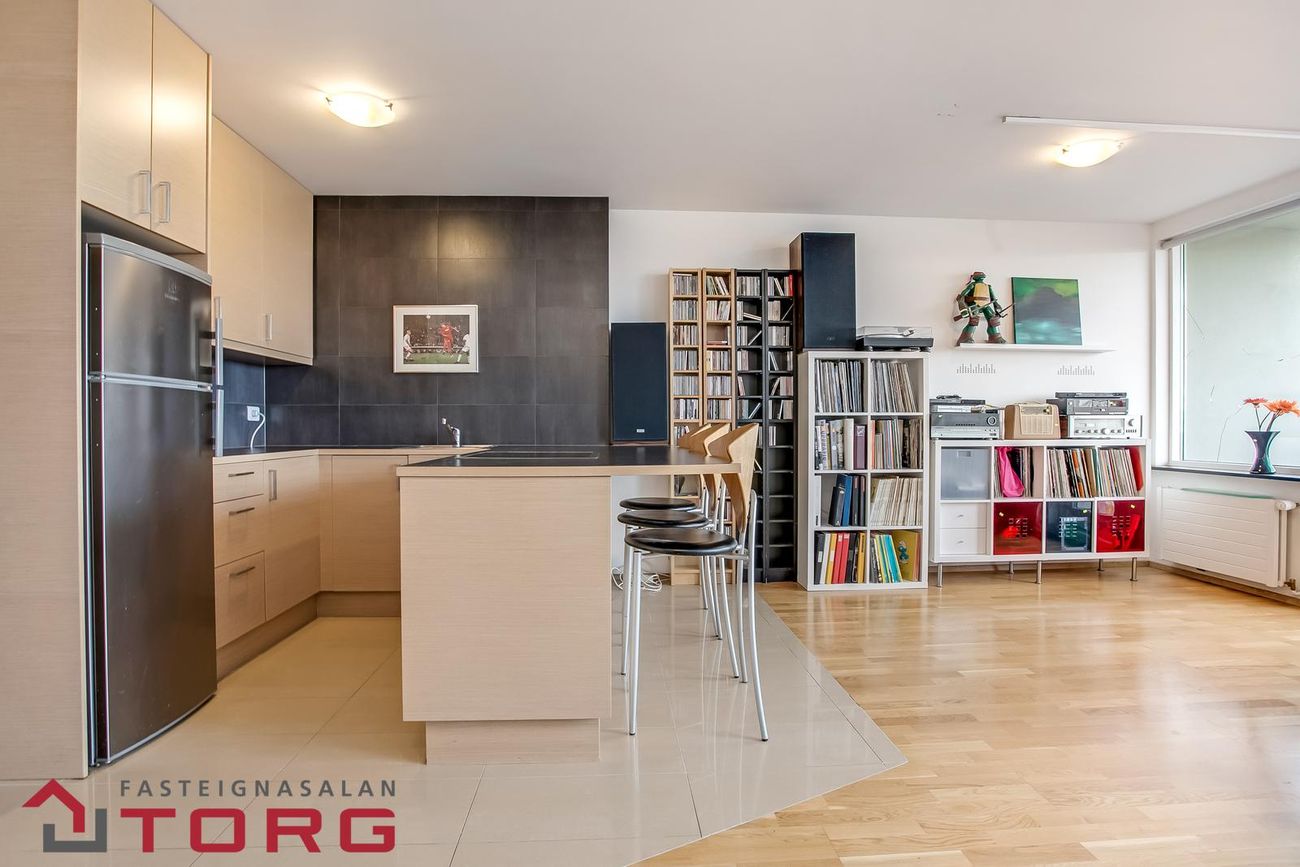 Asparfell 12, 111 Reykjavík