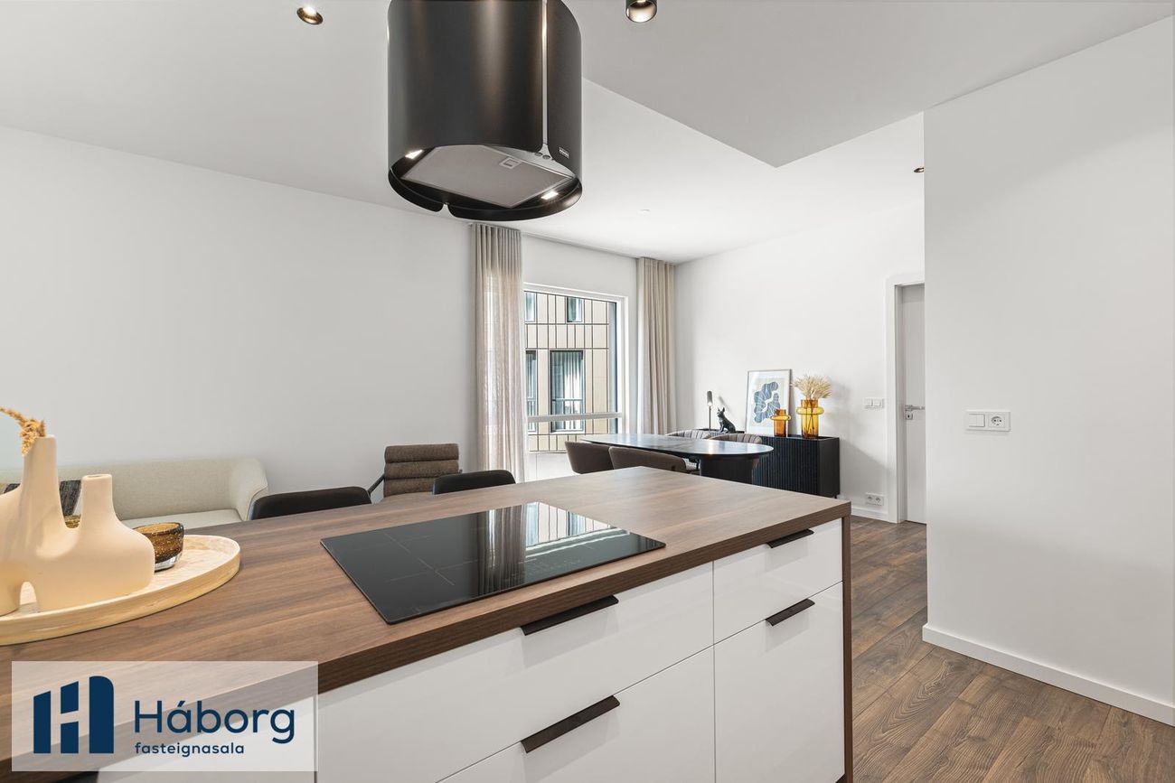 Grensásvegur 1F - 0501, 108 Reykjavík