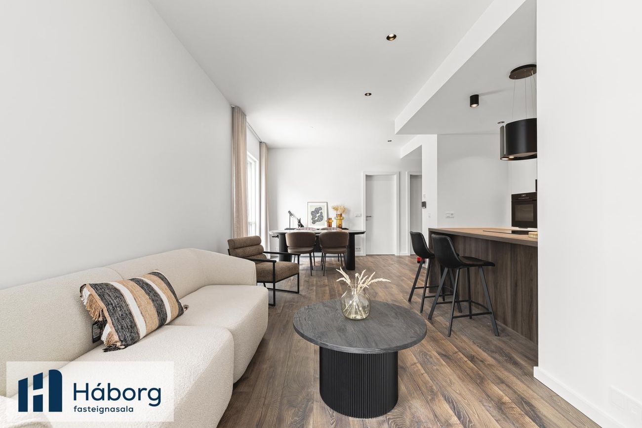 Grensásvegur 1F - 0501, 108 Reykjavík