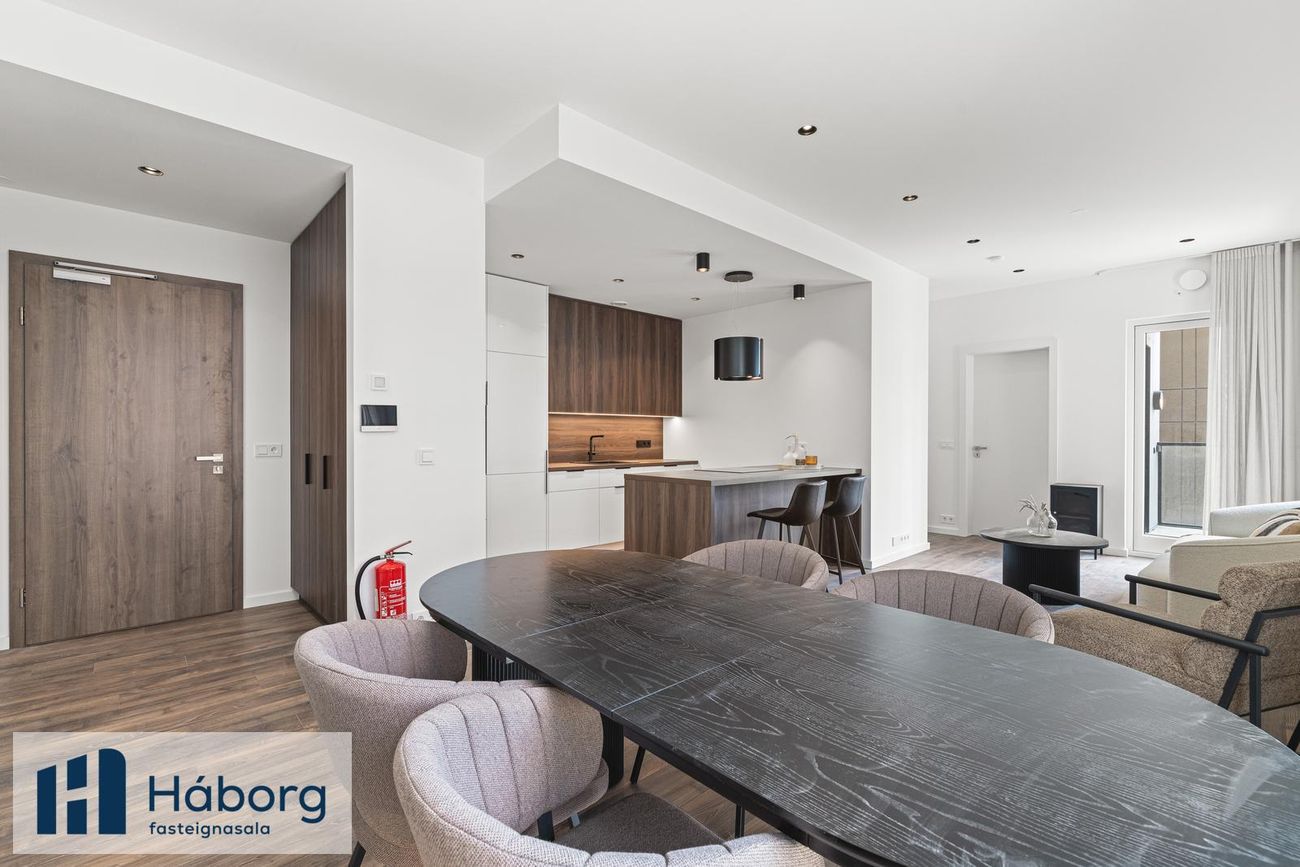 Grensásvegur 1F - 0501, 108 Reykjavík