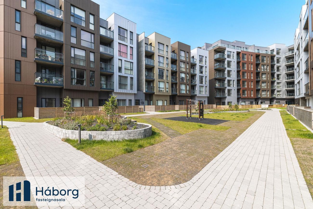 Grensásvegur 1F - 0501, 108 Reykjavík