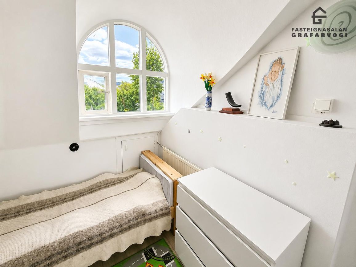 Drápuhlíð 24, 105 Reykjavík