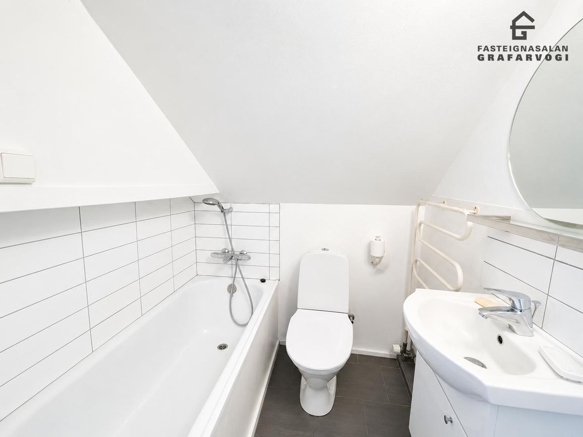 Drápuhlíð 24, 105 Reykjavík
