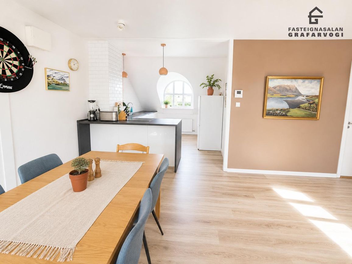 Drápuhlíð 24, 105 Reykjavík